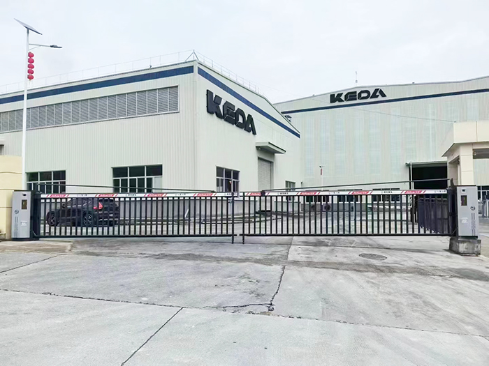 工廠大型柵欄門(mén)